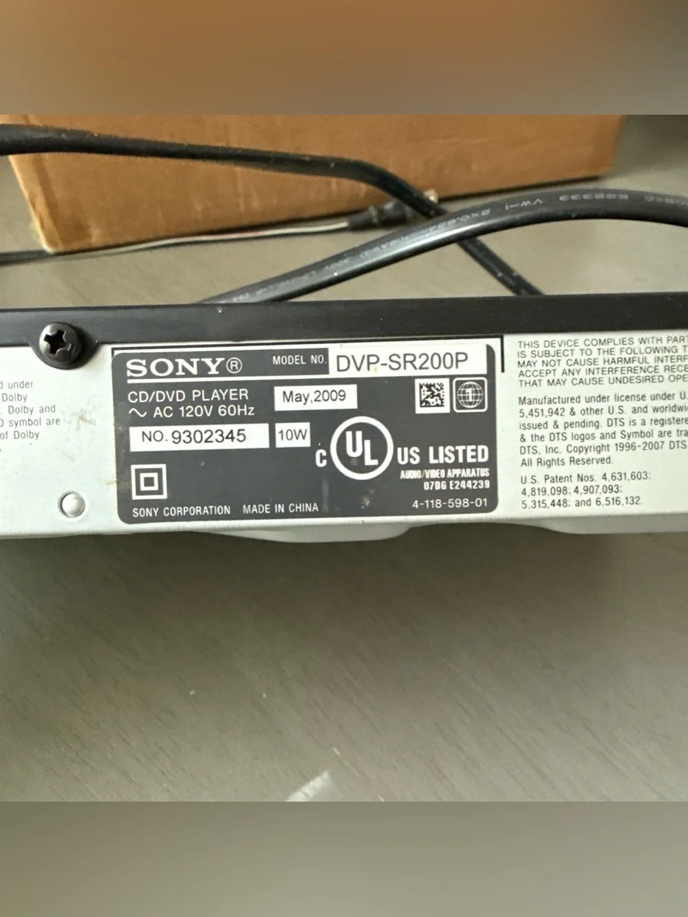 Sony DVP-SR200P CD/DVD Player (Progressive Scan, Dolby Digital)